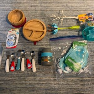 Various baby feeding items, all stages